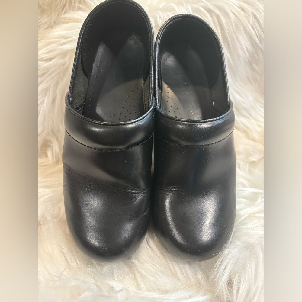 Black Dansko Professional Clogs EUC